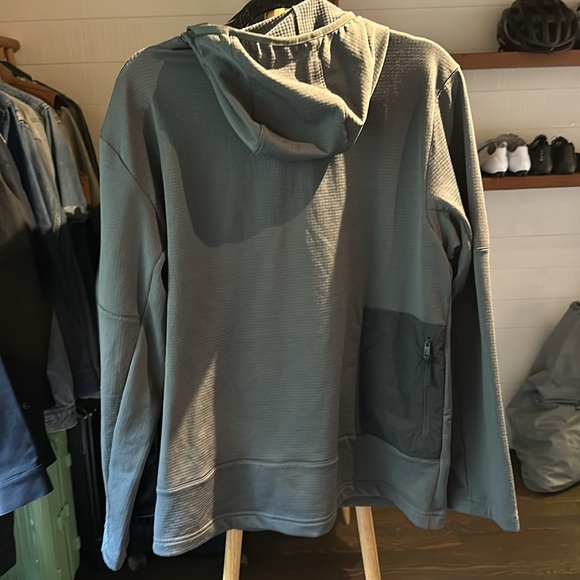 North Face Half Zip - Picture 4 of 5